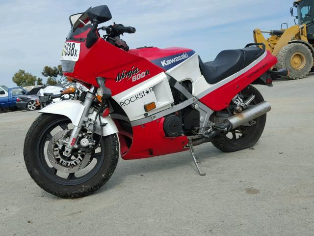 JKAZX4A13FA017728 - 1985 KAWASAKI ZX600 RED photo 2