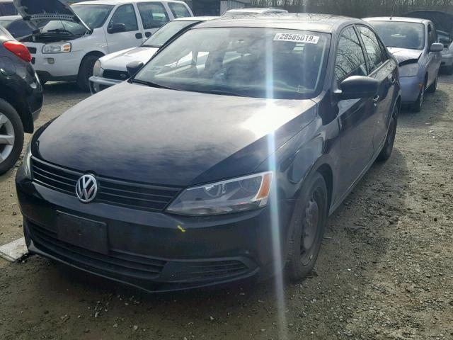 3VW2K7AJ6DM370811 - 2013 VOLKSWAGEN JETTA BASE BLACK photo 2