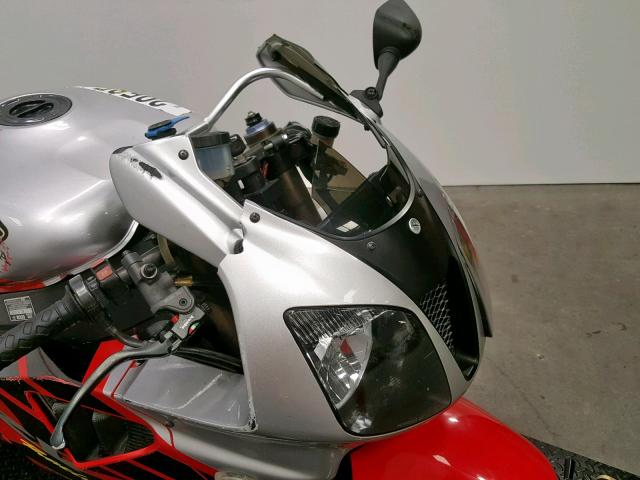 JH2SC45433M300378 - 2003 HONDA RVT1000 R RED photo 9