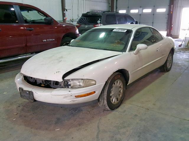 1G4GD2215W4710951 - 1998 BUICK RIVIERA WHITE photo 2