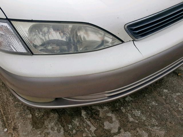 JT8BF28G7W0122723 - 1998 LEXUS ES 300 WHITE photo 9