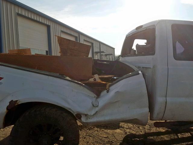 1FTWX31R88EA53774 - 2008 FORD F350 SRW S WHITE photo 9