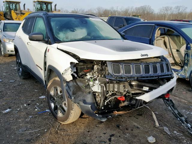 3C4NJDDB3HT635282 - 2017 JEEP COMPASS TR WHITE photo 1