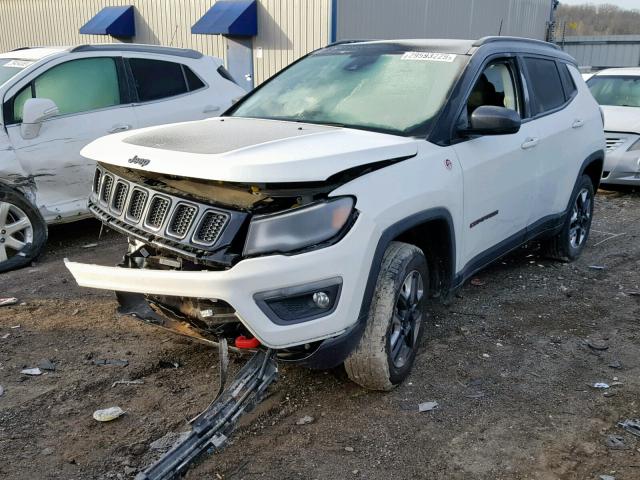 3C4NJDDB3HT635282 - 2017 JEEP COMPASS TR WHITE photo 2