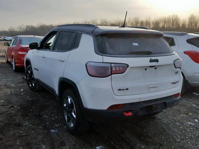 3C4NJDDB3HT635282 - 2017 JEEP COMPASS TR WHITE photo 3