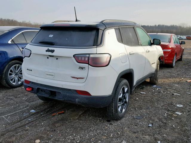 3C4NJDDB3HT635282 - 2017 JEEP COMPASS TR WHITE photo 4