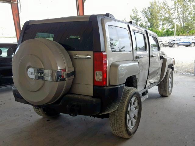 5GTEN13E498108116 - 2009 HUMMER H3 GRAY photo 4