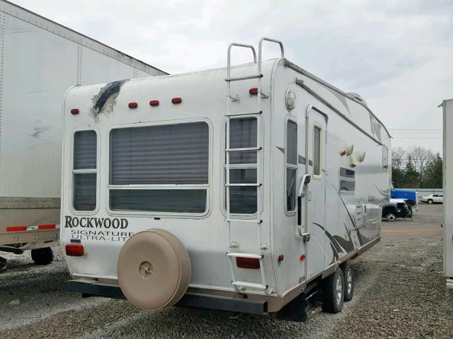 4X4FRLD2481822698 - 2008 WILDWOOD 5TH WHEEL WHITE photo 4