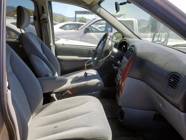 1A4GP45R36B529202 - 2006 CHRYSLER TOWN & COU SILVER photo 5