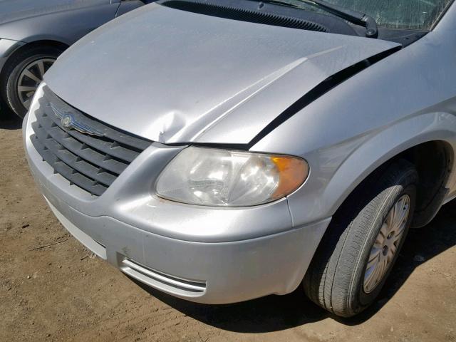 1A4GP45R36B529202 - 2006 CHRYSLER TOWN & COU SILVER photo 9