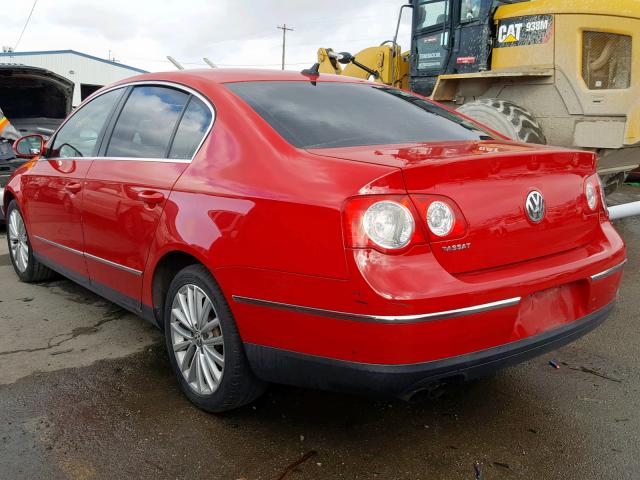 WVWAK73C68E193380 - 2008 VOLKSWAGEN PASSAT KOM RED photo 3