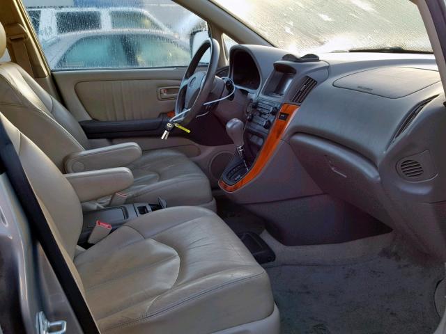 JT6GF10U4Y0048867 - 2000 LEXUS RX 300 GRAY photo 5