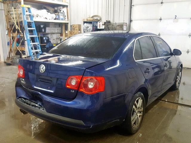 3VWRG71KX6M765005 - 2006 VOLKSWAGEN JETTA 2.5 BLUE photo 4