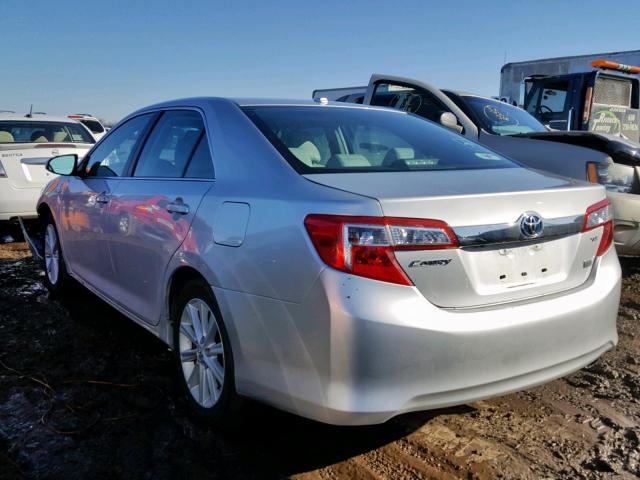 4T1BD1FK0EU135244 - 2014 TOYOTA CAMRY HYBR SILVER photo 3