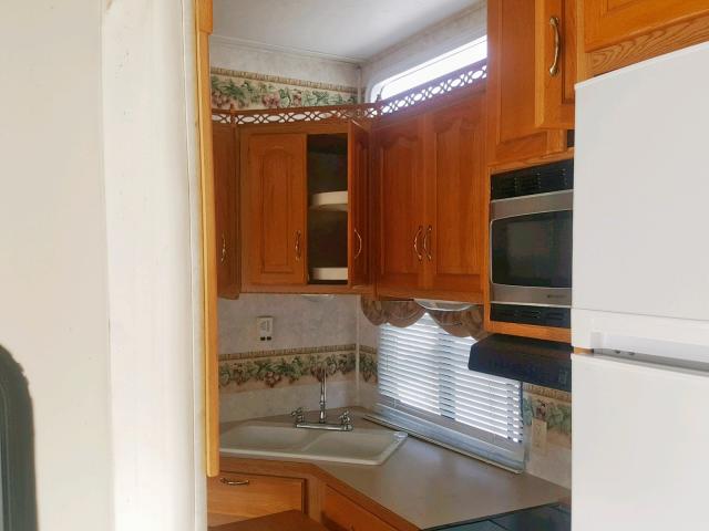 4YDF3652434504432 - 2003 KEYSTONE MONTANA WHITE photo 7