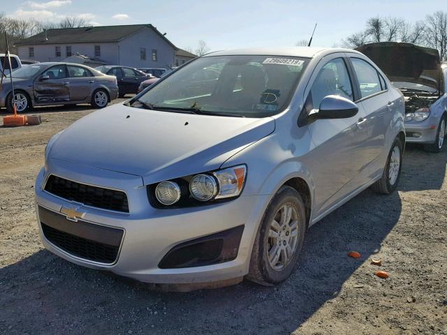 1G1JA5SH3C4169744 - 2012 CHEVROLET SONIC LS 银色 照片 2