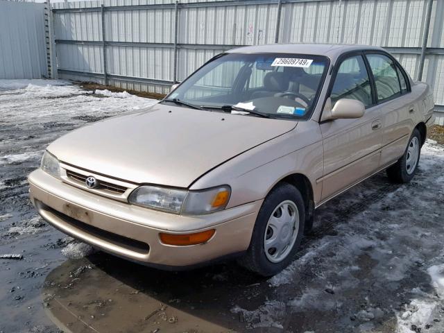 2T1BB02E0TC167769 - 1996 TOYOTA COROLLA DX GOLD photo 2