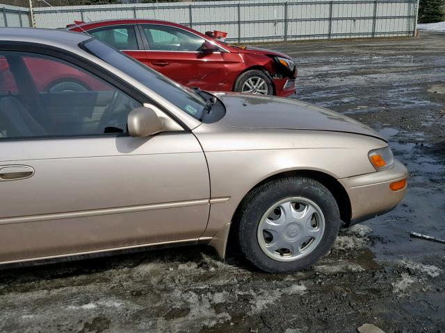 2T1BB02E0TC167769 - 1996 TOYOTA COROLLA DX GOLD photo 9