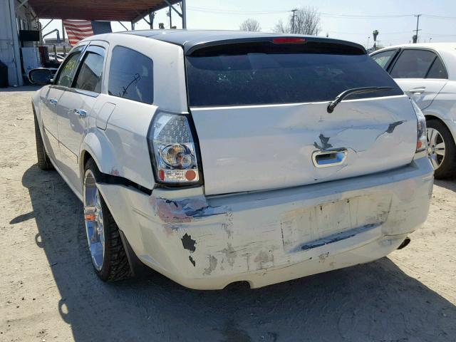 2D4FV47T66H358813 - 2006 DODGE MAGNUM SE WHITE photo 3