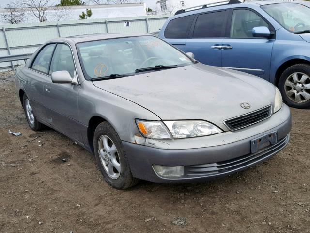 JT8BF22G0V0046432 - 1997 LEXUS ES 300 GRAY photo 1