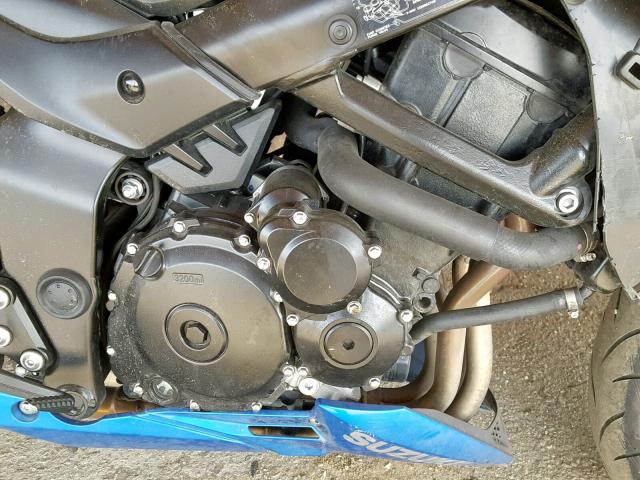 JS1C533D4J2100066 - 2018 SUZUKI GSX-S750 BLUE photo 7