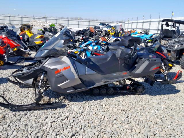 2BPSERFA8FV000381 - 2015 SKI DOO GRAND TOUR SILVER photo 9