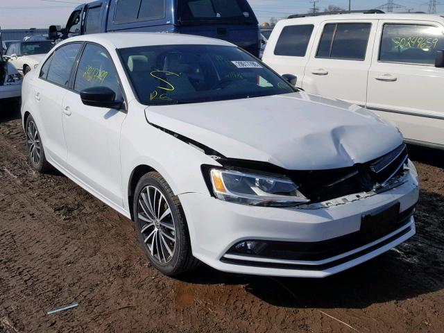 3VWD17AJ4GM328203 - 2016 VOLKSWAGEN JETTA SPOR WHITE photo 1