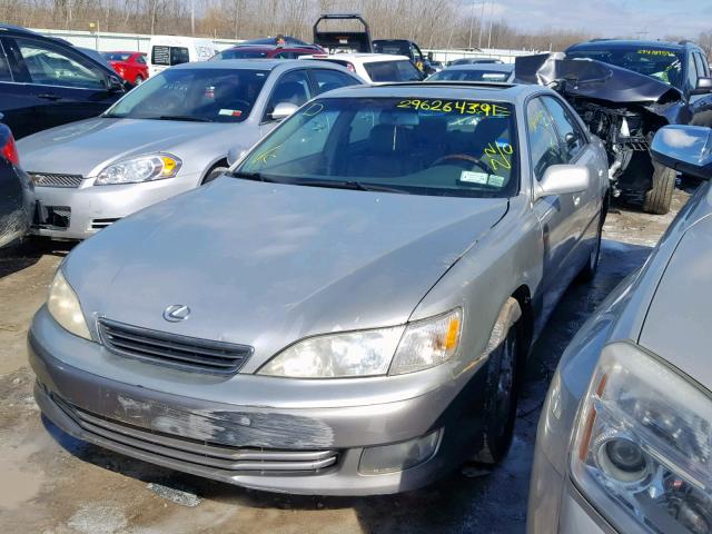 JT8BF28G510334903 - 2001 LEXUS ES 300 GRAY photo 2