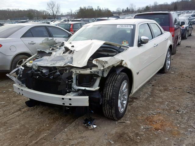 2C3KA63H06H229121 - 2006 CHRYSLER 300C WHITE photo 2