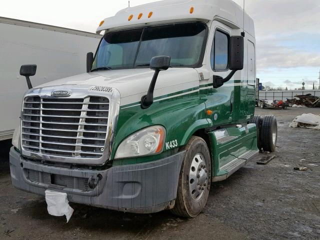 1FUBGKBGXBLBB6874 - 2011 FREIGHTLINER CASCADIA 1 TWO TONE photo 2