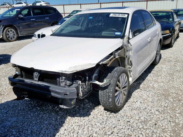 3VWLX7AJ5DM366108 - 2013 VOLKSWAGEN JETTA SEL WHITE photo 2