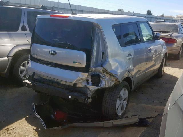 KNDJX3AE1G7011408 - 2016 KIA SOUL EV + SILVER photo 4