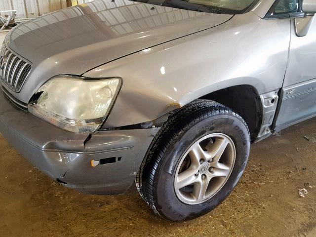 JTJGF10U530153321 - 2003 LEXUS RX 300 SILVER photo 9