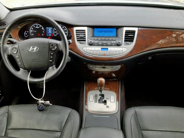 KMHGC4DE4BU135248 - 2011 HYUNDAI GENESIS 3. SILVER photo 9