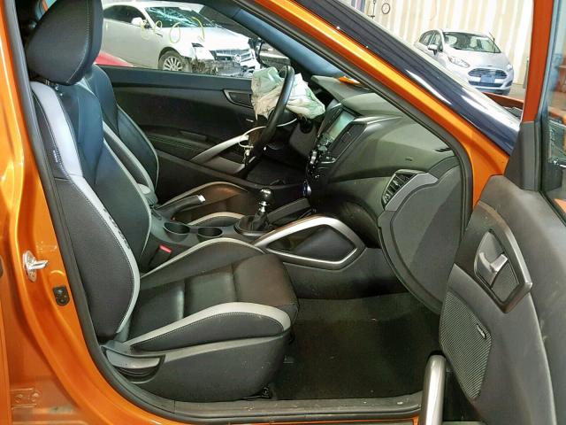 KMHTC6AE7GU304345 - 2016 HYUNDAI VELOSTER T ORANGE photo 5