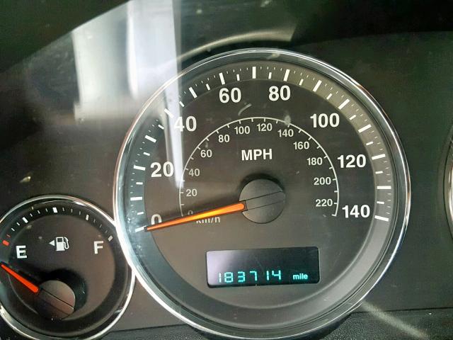 1J8HG48K37C654097 - 2007 JEEP COMMANDER GRAY photo 8