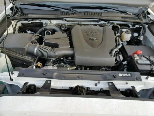 3TMAZ5CN3HM045540 - 2017 TOYOTA TACOMA DOU WHITE photo 7