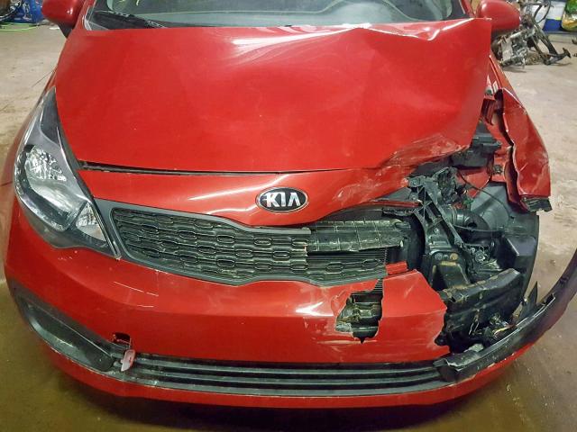 KNADM4A31F6466884 - 2015 KIA RIO LX RED photo 7