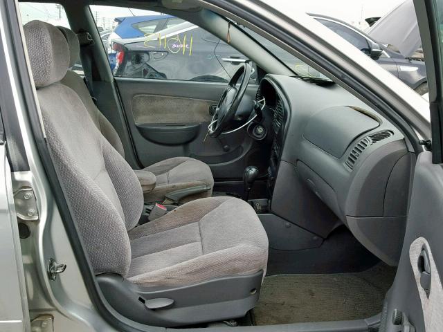 KNAFB121245318644 - 2004 KIA SPECTRA BA GRAY photo 5