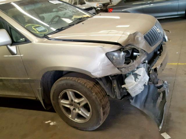 JT6HF10U0Y0130941 - 2000 LEXUS RX 300 GOLD photo 9