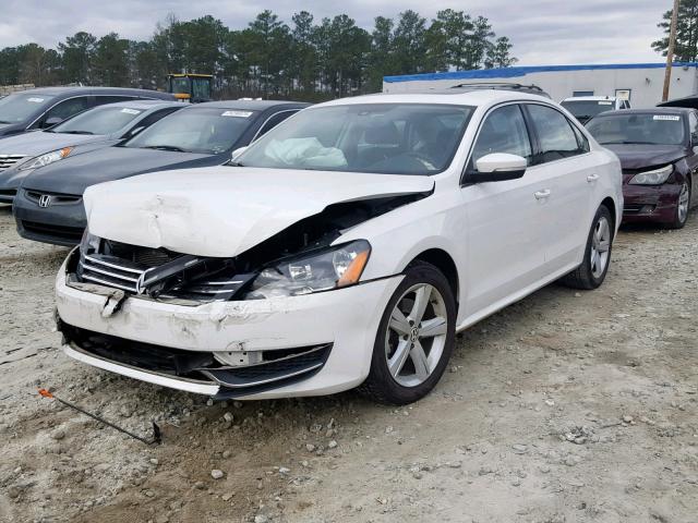 1VWBH7A39DC015293 - 2013 VOLKSWAGEN PASSAT SE WHITE photo 2