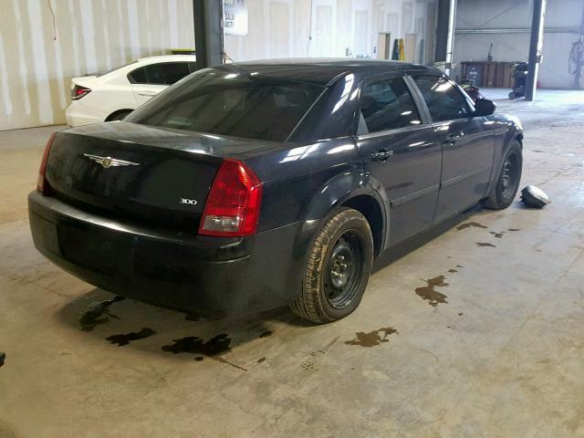 2C3KA43R86H471023 - 2006 CHRYSLER 300 BLACK photo 4