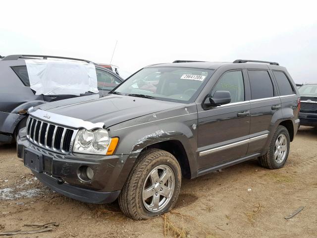 1J8HR58295C703817 - 2005 JEEP GRAND CHER GRAY photo 2