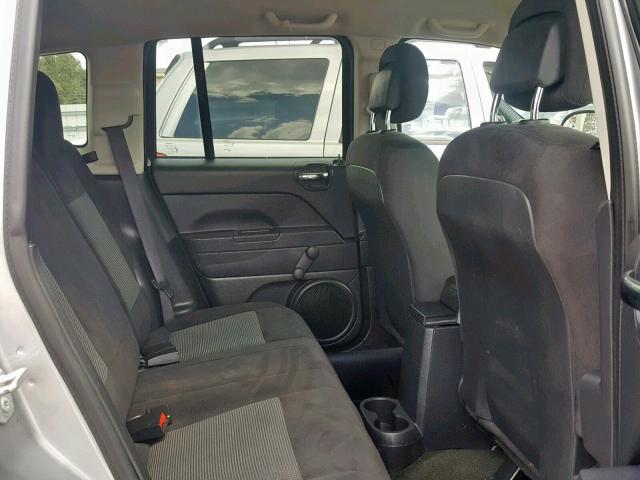 1C4NJCBA3GD794960 - 2016 JEEP COMPASS SP 银色 照片 6