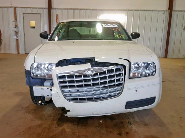 2C3KA43R38H244390 - 2008 CHRYSLER 300 LX BEIGE photo 9