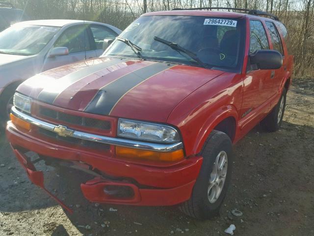 1GNDT13X03K115642 - 2003 CHEVROLET BLAZER RED photo 2