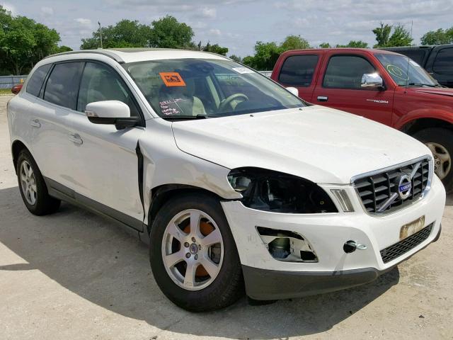 YV4952DL9C2292228 - 2012 VOLVO XC60 3.2 WHITE photo 1