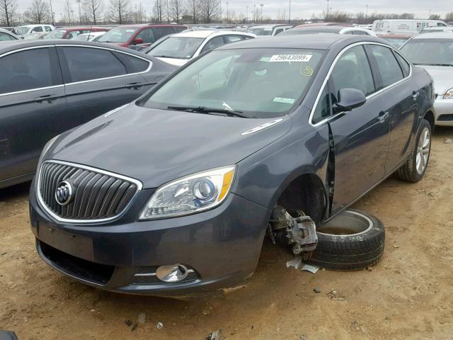 1G4PP5SK8D4158358 - 2013 BUICK VERANO GRAY photo 2