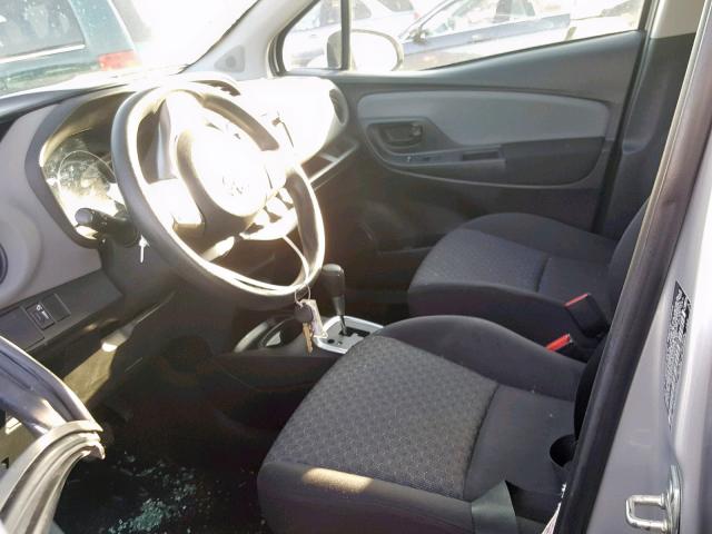 VNKKTUD34HA073249 - 2017 TOYOTA YARIS L SILVER photo 5