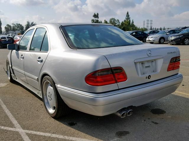 WDBJF72F9VA553078 - 1997 MERCEDES-BENZ E 420 SILVER photo 3